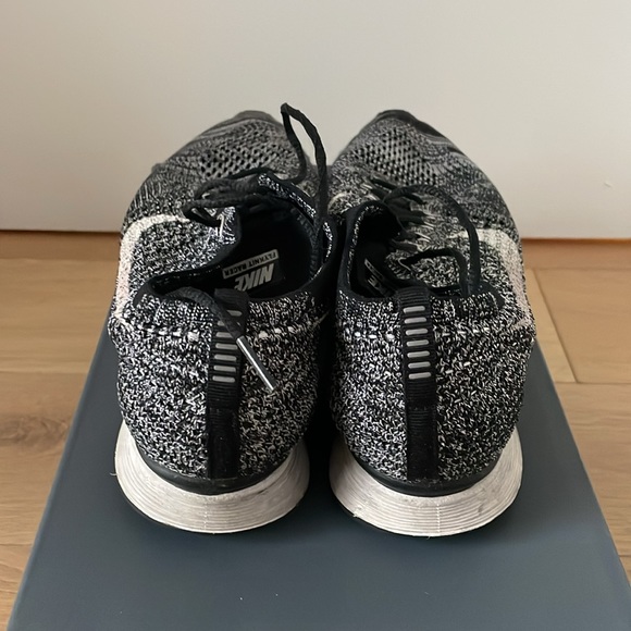 Nike Flyknit Oreo Sneakers - Picture 3 of 6